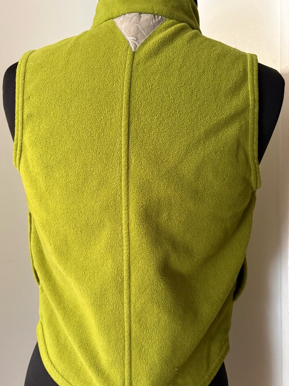 Kids Patagonia Bright Lime Green Fleece Vest - Picture 3 of 4